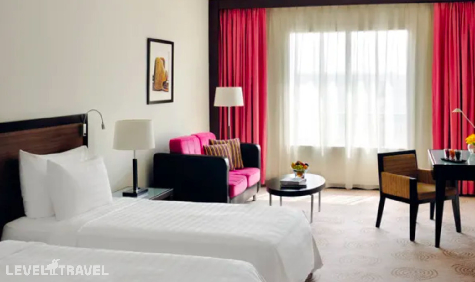 фотографии номера Улучшенный (две односпальные кровати) отеля Avani Hotel Deira ( Ex. Movenpick Hotel Deira) в ОАЭ(Дейра) - фото №1