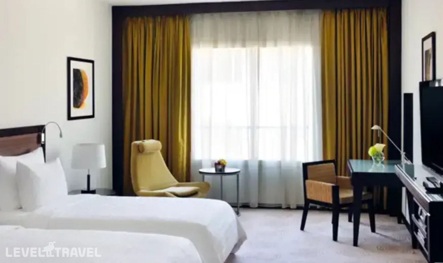 фотографии номера Стандартный (две односпальные кровати) отеля Avani Hotel Deira ( Ex. Movenpick Hotel Deira) в ОАЭ(Дейра) - фото №1