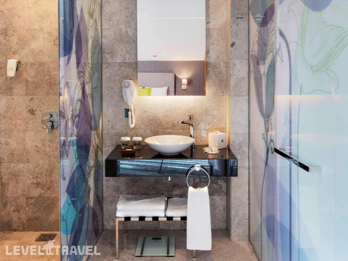 фотографии номера Стандартный номер отеля Ibis Styles Istanbul Atasehir в Турция(Аташехир) - фото №2