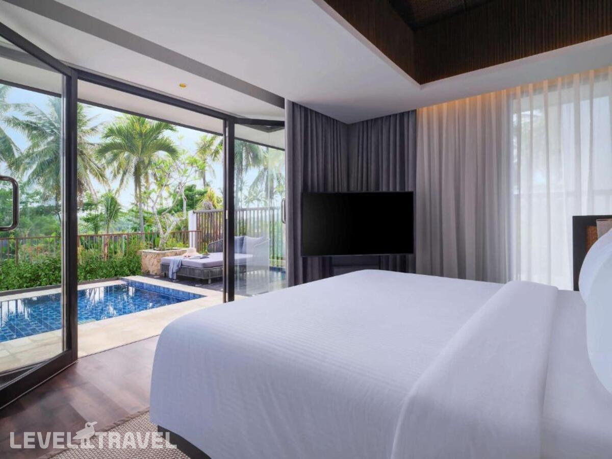 фотографии номера Люкс отеля Pullman Lombok Mandalika Beach Resort в Индонезия(Кута) - фото №1