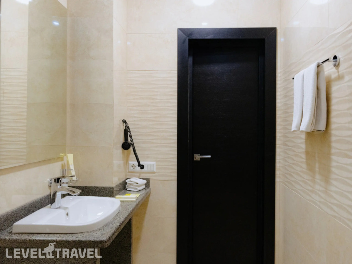фотографии номера Улучшенный (две односпальные кровати) отеля City Stay Hotel Bishkek в Киргизия(Бишкек) - фото №8