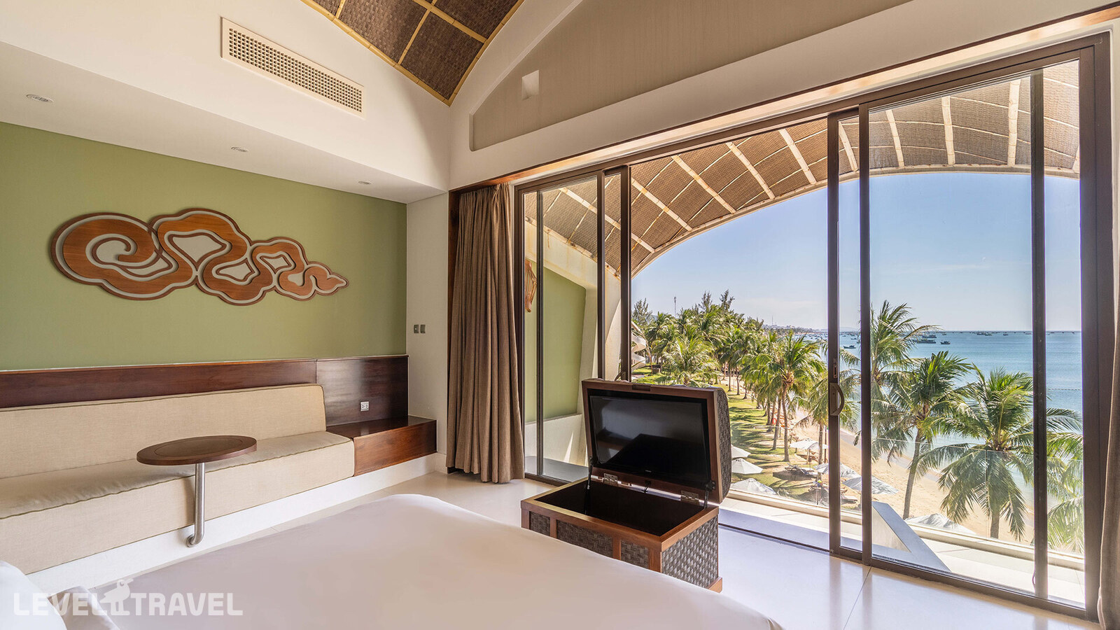 фотографии номера Люкс с видом на море отеля The Shells Resort & Spa в Вьетнам(Фукуок) - фото №5