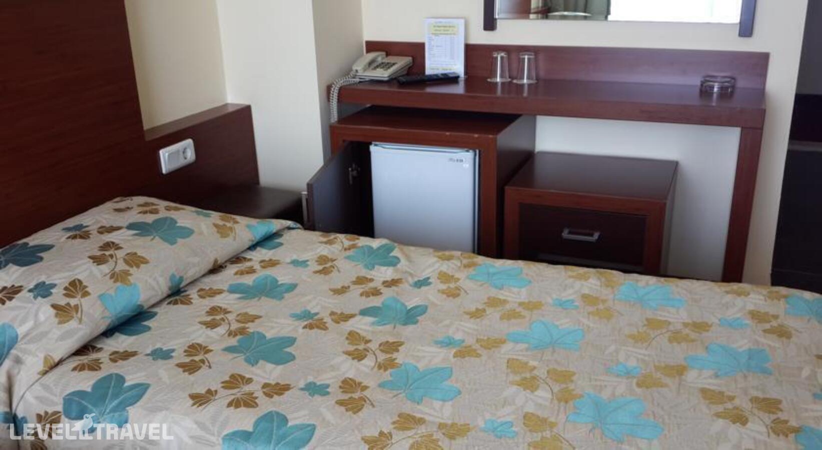 фотографии номера Стандартный с видом на море отеля Lara Hotel (Adults Only 18+) в Турция(Лара) - фото №1