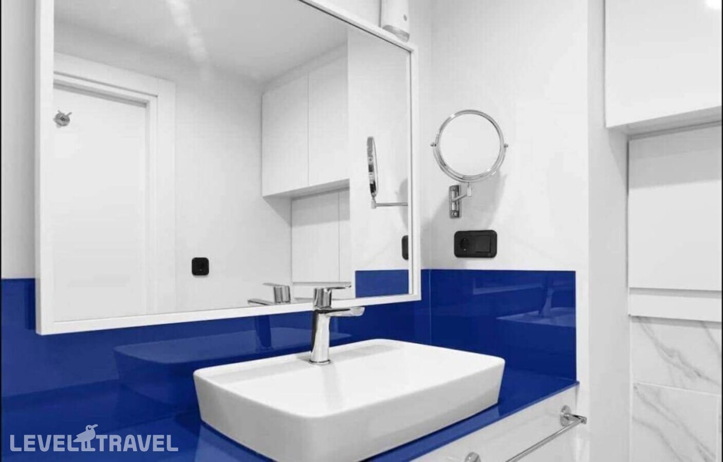 фотографии номера Делюкс с балконом отеля Апартаменты Orbi City Ge в Грузия(Батуми) - фото №3