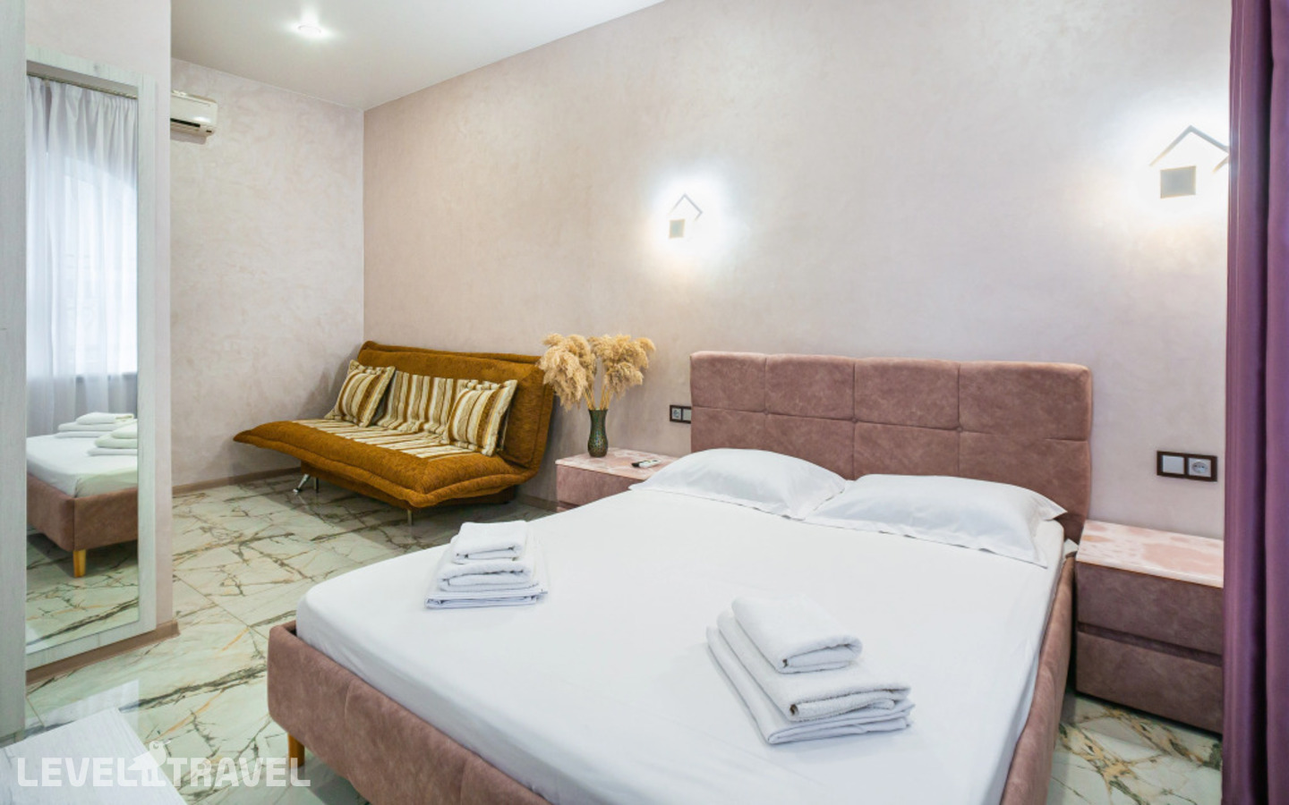Двухместный номер Comfort с балконом и с красивым видом из окна двуспальная кровать — фото 3