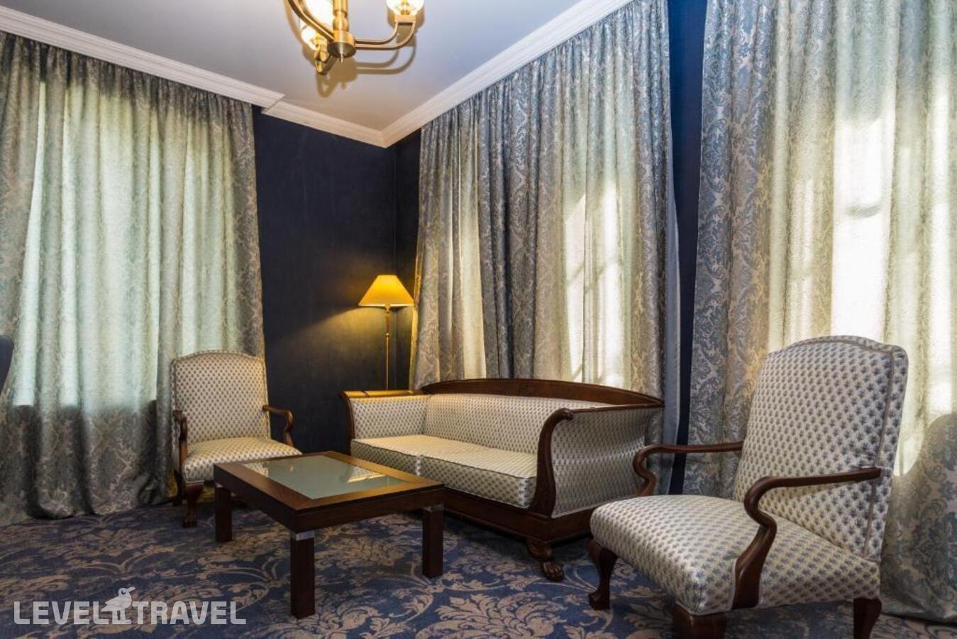 фотографии номера Люкс отеля Astoria Hotel Tbilisi в Грузия(Тбилиси) - фото №3