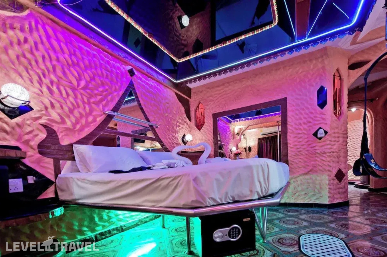 фотографии номера Делюкс отеля Penthouse Hotel в Таиланд(Центральная Паттайя) - фото №3