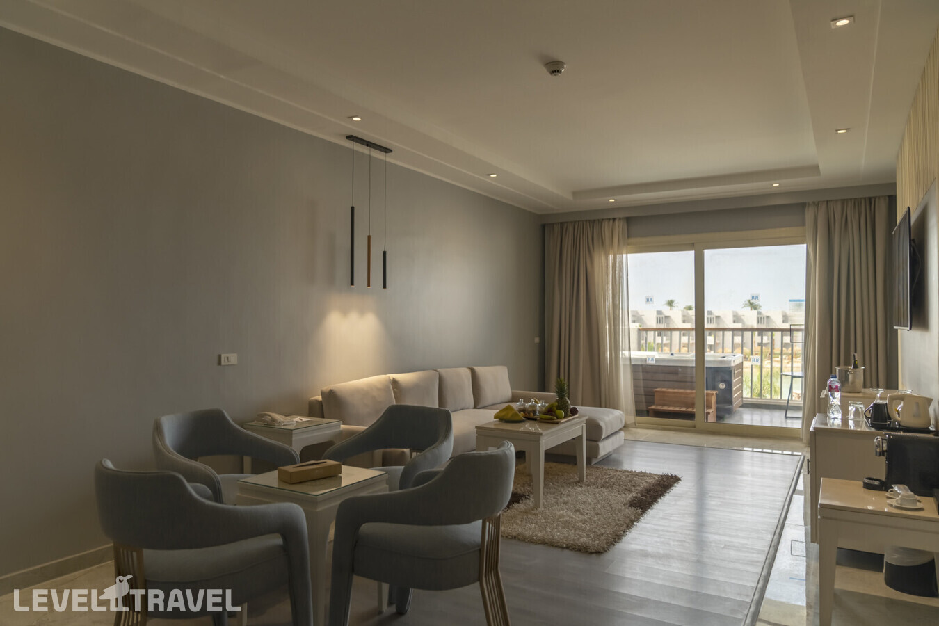 фотографии номера Клубный представительский с джакузи отеля Sunrise Crystal Bay - Grand Select в Египет(Хургада (город)) - фото №3