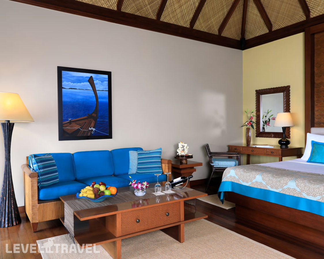 фотографии номера Вилла на воде Sunrise отеля Taj Exotica Resort & Spa в Мальдивы(Южный Мале Атолл) - фото №1