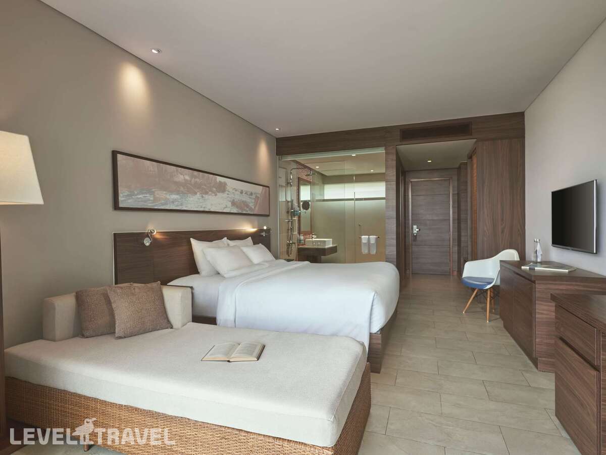 фотографии номера Улучшенный с видом на бассейн отеля Novotel Phu Quoc Resort в Вьетнам(Фукуок) - фото №1