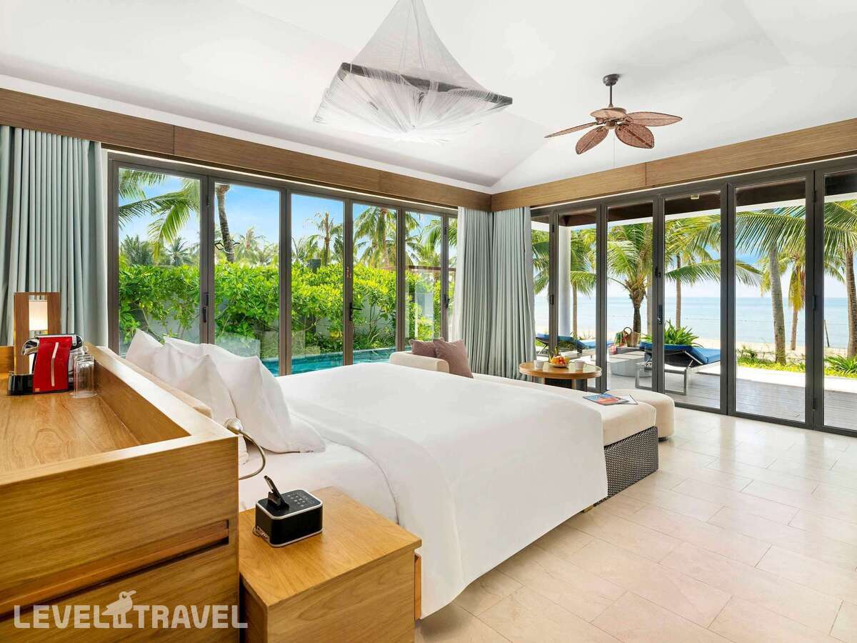 фотографии номера Бунгало делюкс с видом на пляж отеля Novotel Phu Quoc Resort в Вьетнам(Фукуок) - фото №4