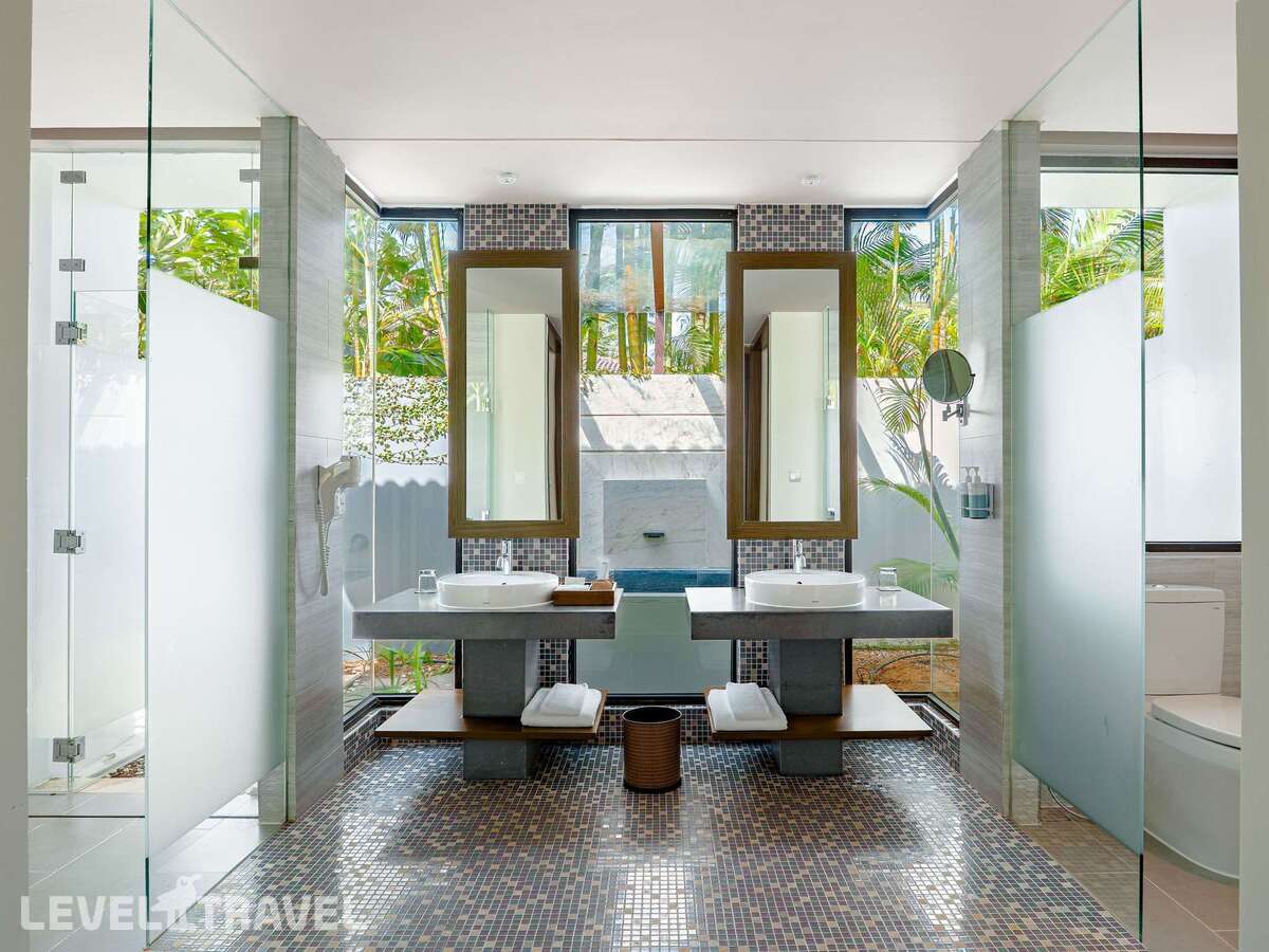 фотографии номера Бунгало делюкс с видом на пляж отеля Novotel Phu Quoc Resort в Вьетнам(Фукуок) - фото №6