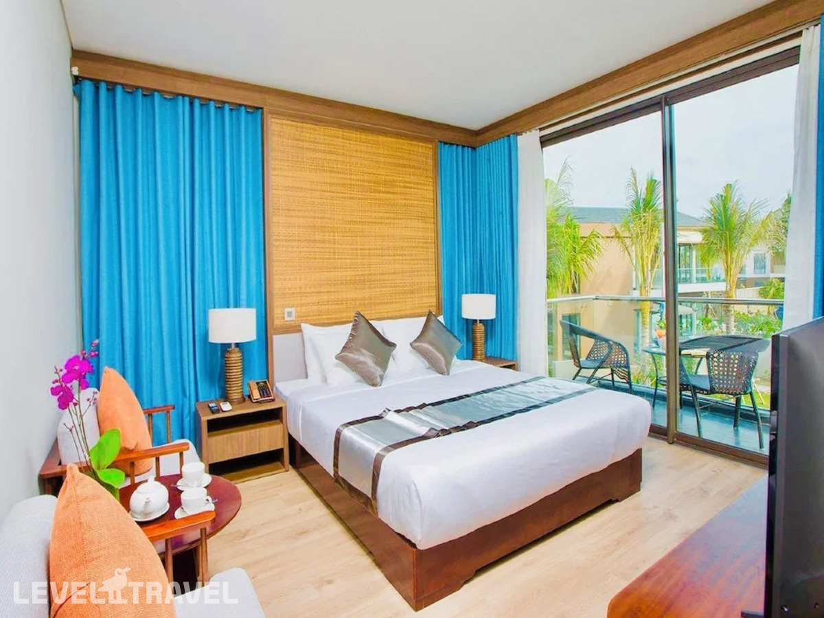 фотографии номера Вилла с бассейном с 4 комнатами отеля Sonaga Beach Resort & Villas Phu Quoc в Вьетнам(Фукуок) - фото №1