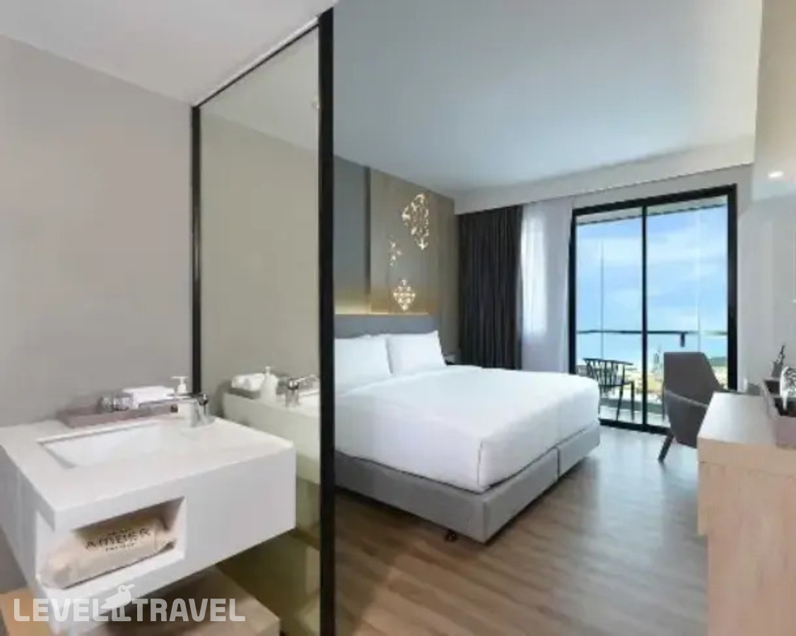 фотографии номера Делюкс с видом на город отеля Hotel Amber Pattaya в Таиланд(Центральная Паттайя) - фото №2