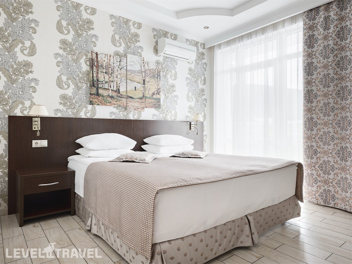 фотографии номера Семейный люкс отеля Ахиллеон Парк Бутик Отель в Россия(Кабардинка) - фото №1