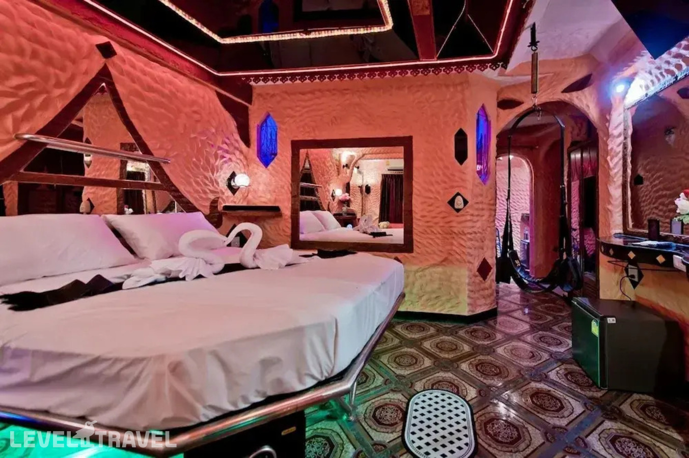 фотографии номера Люкс отеля Penthouse Hotel в Таиланд(Центральная Паттайя) - фото №6