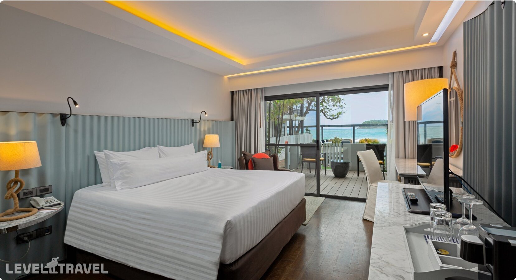 фотографии номера Номер Beach front отеля The Boathouse Phuket в Таиланд(Ката Бич) - фото №1
