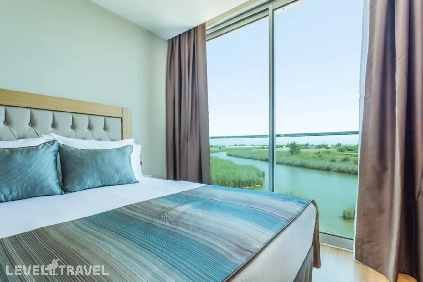 фотографии номера Семейный (в дополнительном корпусе) отеля Aska Lara Resort & Spa в Турция(Лара) - фото №1