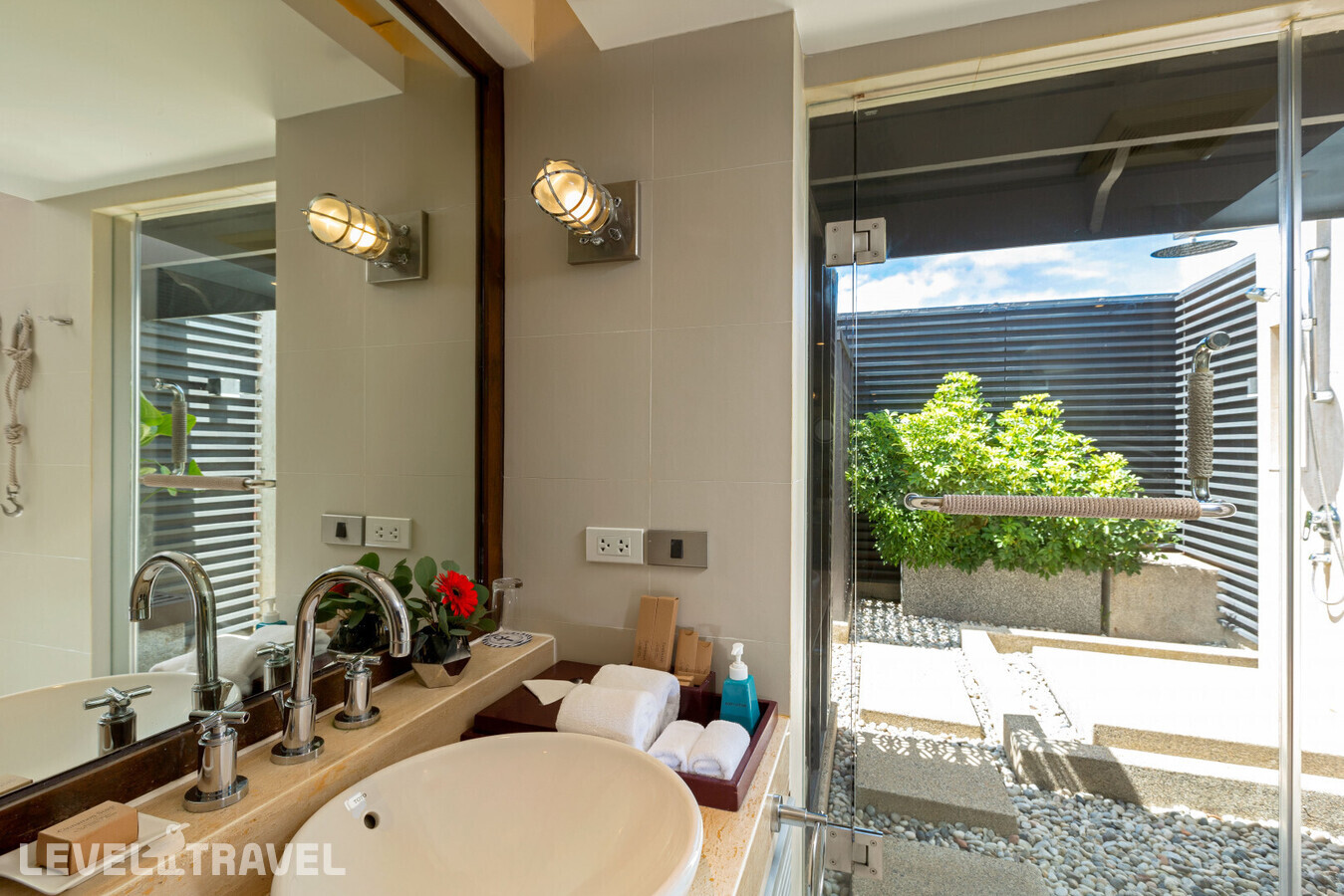 фотографии номера Люкс Hideaway отеля The Boathouse Phuket в Таиланд(Ката Бич) - фото №5