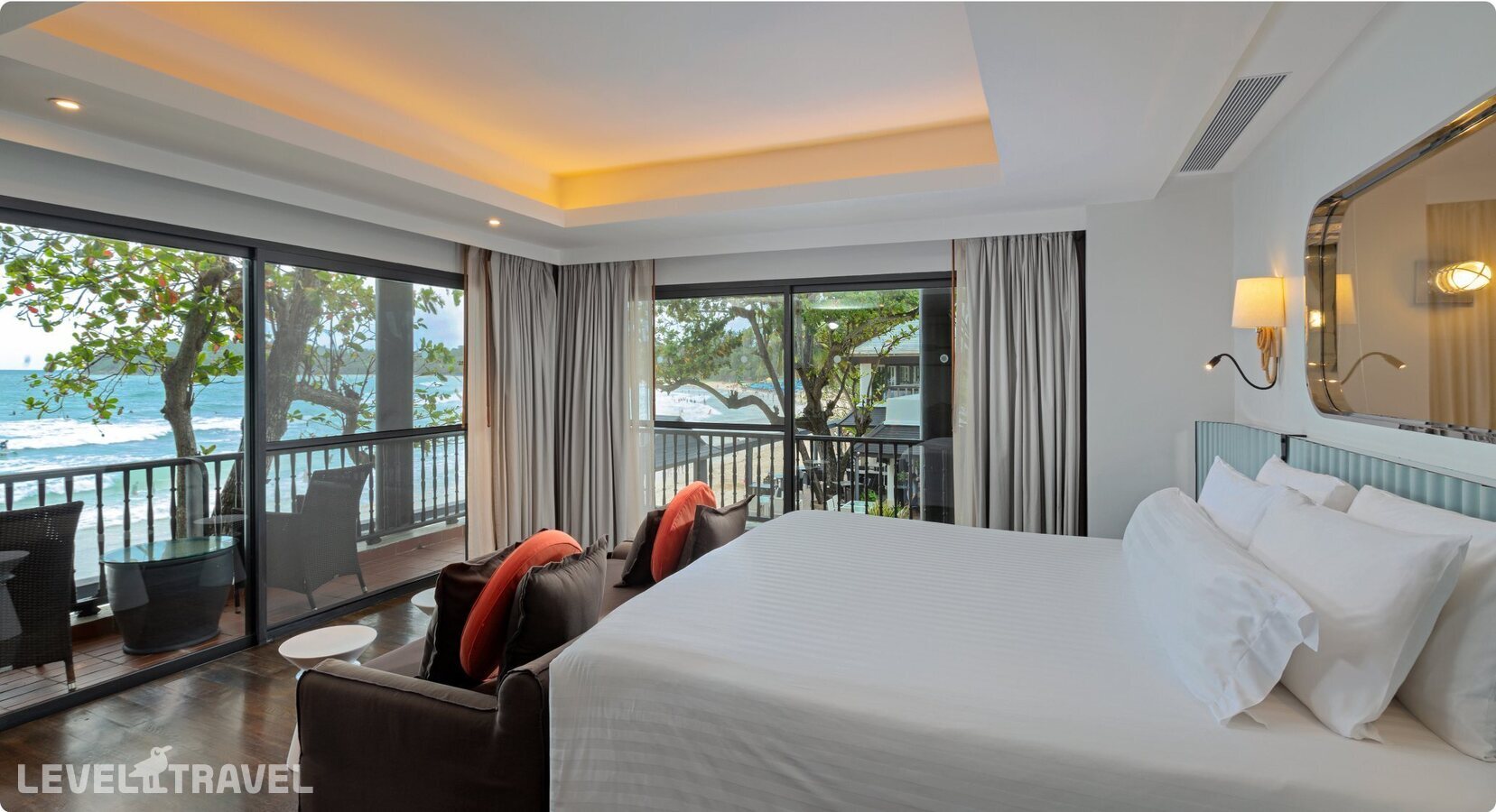 фотографии номера Люкс пляжный отеля The Boathouse Phuket в Таиланд(Ката Бич) - фото №1