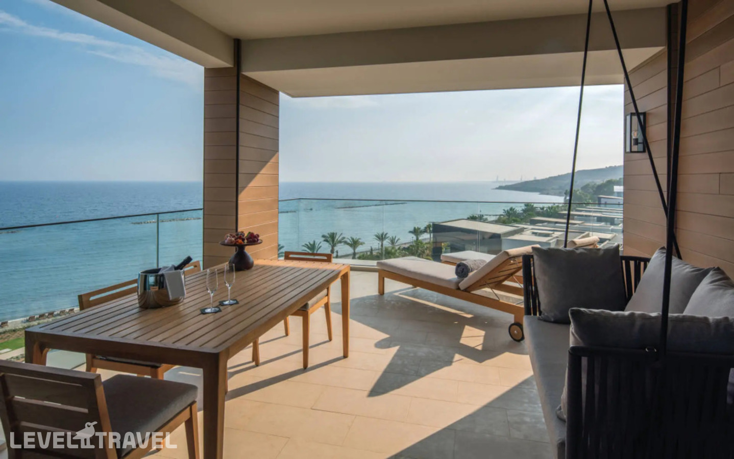 фотографии номера Люкс роскошный с видом на море отеля Amara Hotel в Кипр(Лимасол) - фото №3