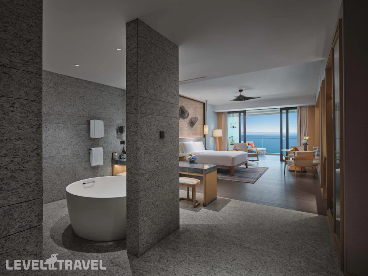 фотографии номера Клубный номер отеля Crowne Plaza Sanya Haitang Bay Resort, An Ihg Hotel в Китай(Хайтанг Бэй) - фото №3