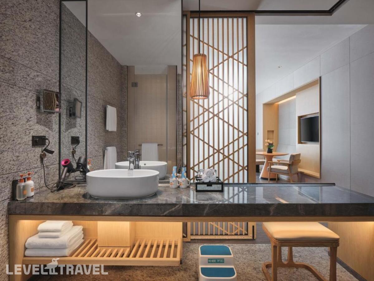 фотографии номера Стандартный с прямым видом на море (верхний этаж) отеля Crowne Plaza Sanya Haitang Bay Resort, An Ihg Hotel в Китай(Хайтанг Бэй) - фото №2