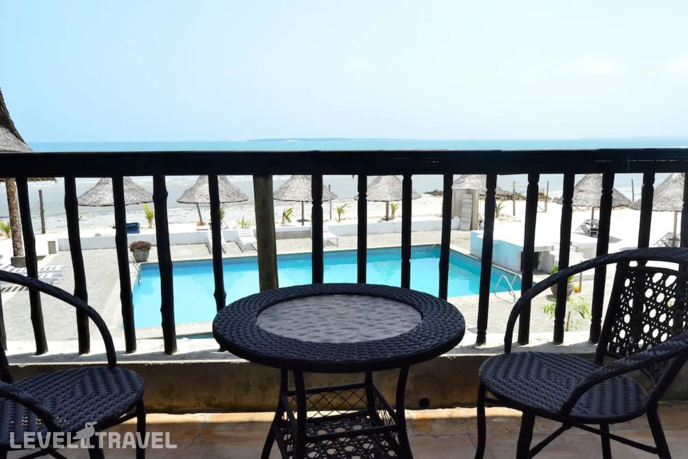 фотографии номера Стандартный с балконом и видом на море отеля Serene Beach Resort в Танзания(Дар-эс-Салам) - фото №14