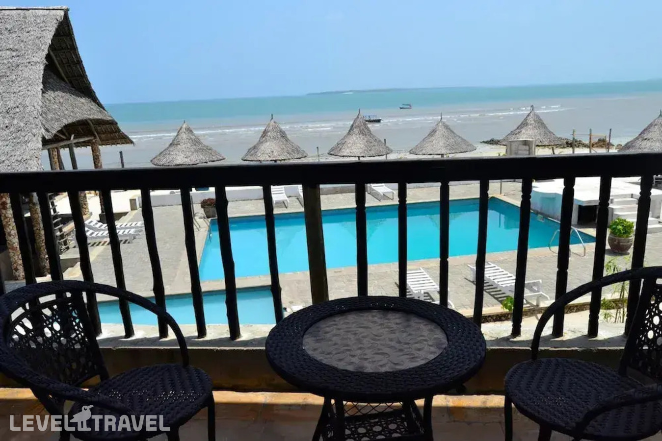 фотографии номера Стандартный с балконом и видом на море отеля Serene Beach Resort в Танзания(Дар-эс-Салам) - фото №28