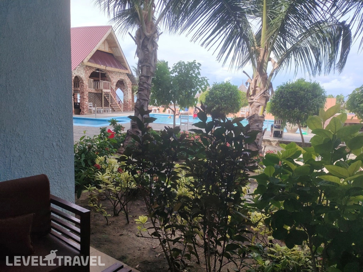 фотографии номера Номер Superior с балконом и с видом на море отеля Serene Beach Resort в Танзания(Дар-эс-Салам) - фото №2