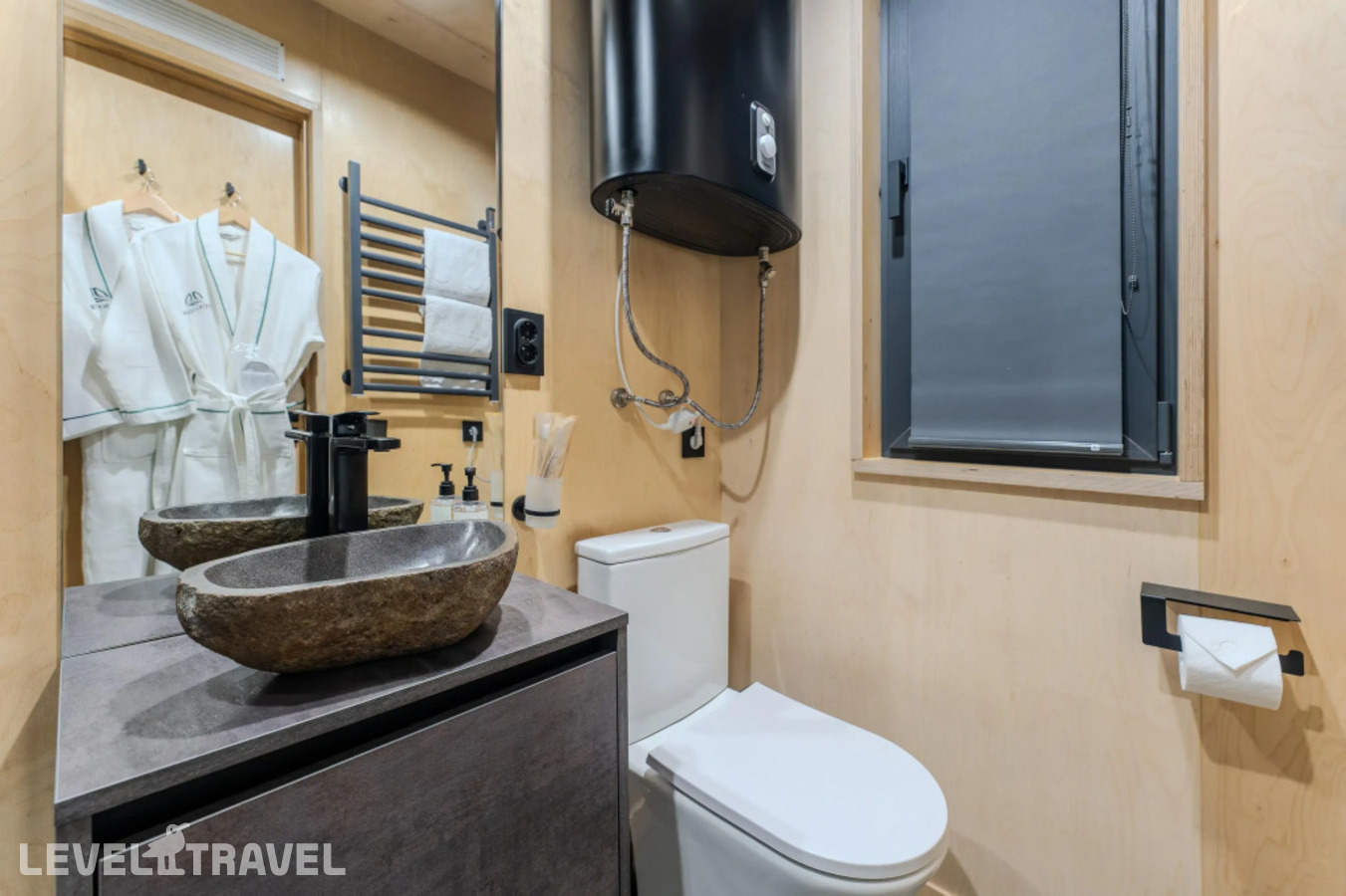 фотографии номера Стандартный (две односпальные кровати) отеля Kunashir Resort & Natural Spa в Россия(Южно-Курильский городской округ) - фото №5