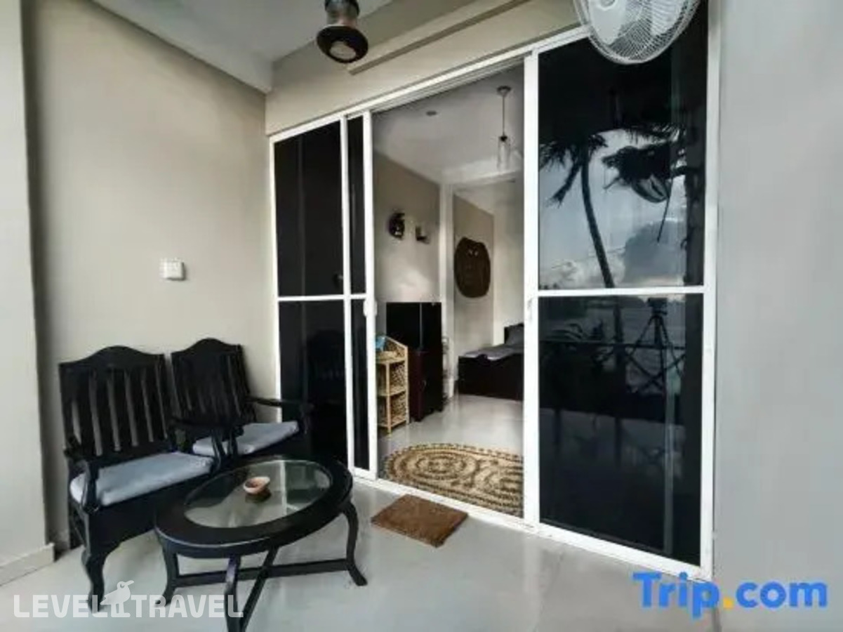 фотографии номера Номер Standard с видом на воду отеля We Are Surfers Hotel (Ex. New Bay View Villa) в Шри-Ланка(Велигама) - фото №5