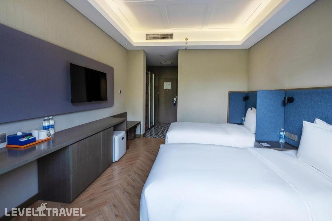 фотографии номера Стандартный (две односпальные кровати) отеля Holiday Inn Express Beijing Badaling, An Ihg Hotel в Китай(Пекин) - фото №2