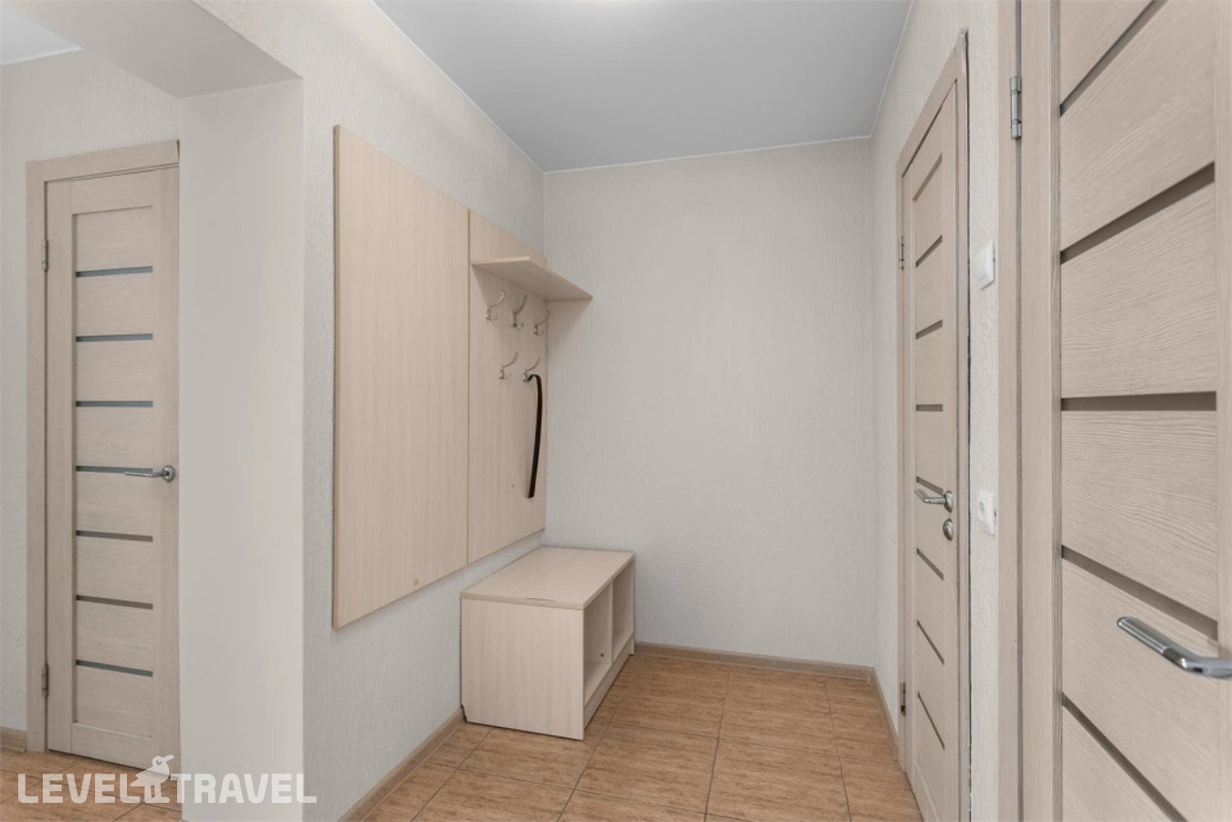 фотографии номера Двухместная студия Comfort с видом на внутренний двор двуспальная кровать отеля Отель Академия в Россия(Калининский район) - фото №3