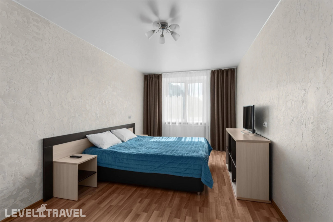 фотографии номера Двухместная студия Comfort с видом на внутренний двор двуспальная кровать отеля Отель Академия в Россия(Калининский район) - фото №8