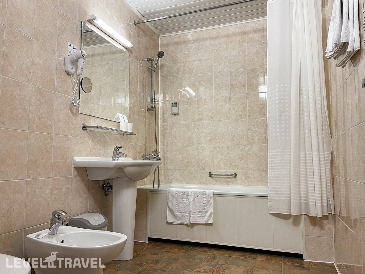 фотографии номера Комфорт плюс отеля Отель Москва (The Moscow Hotel) в Россия(Центральный район) - фото №5