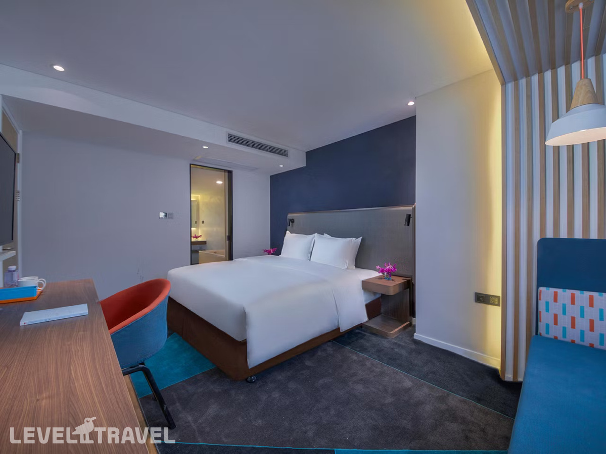 фотографии номера Улучшенный люкс отеля Holiday Inn Express Shanghai Jinshan, An Ihg Hotel в Китай(Шанхай) - фото №1