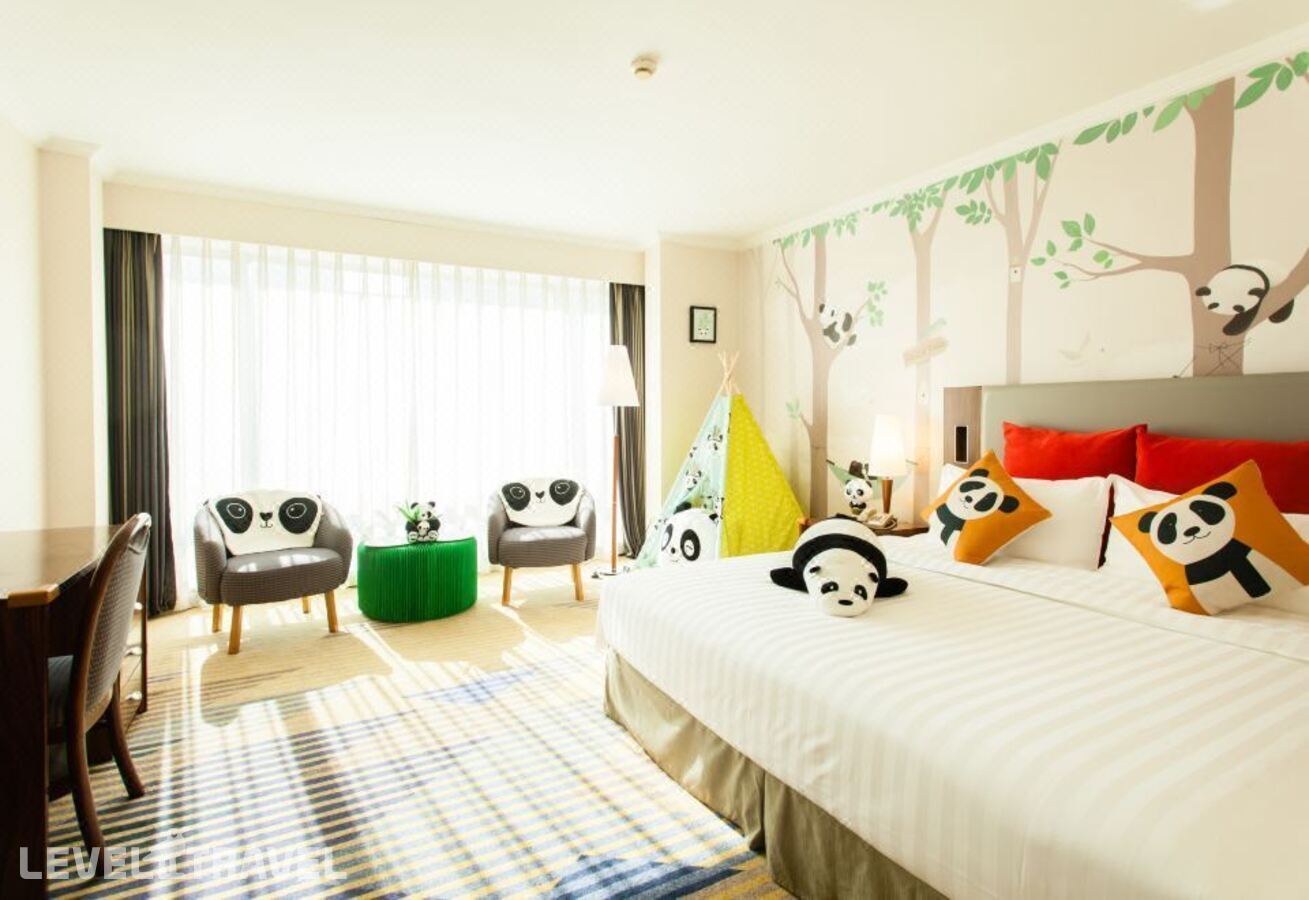 фотографии номера Номер семейный Panda отеля Beijing Xinqiao Hotel в Китай(Пекин) - фото №1