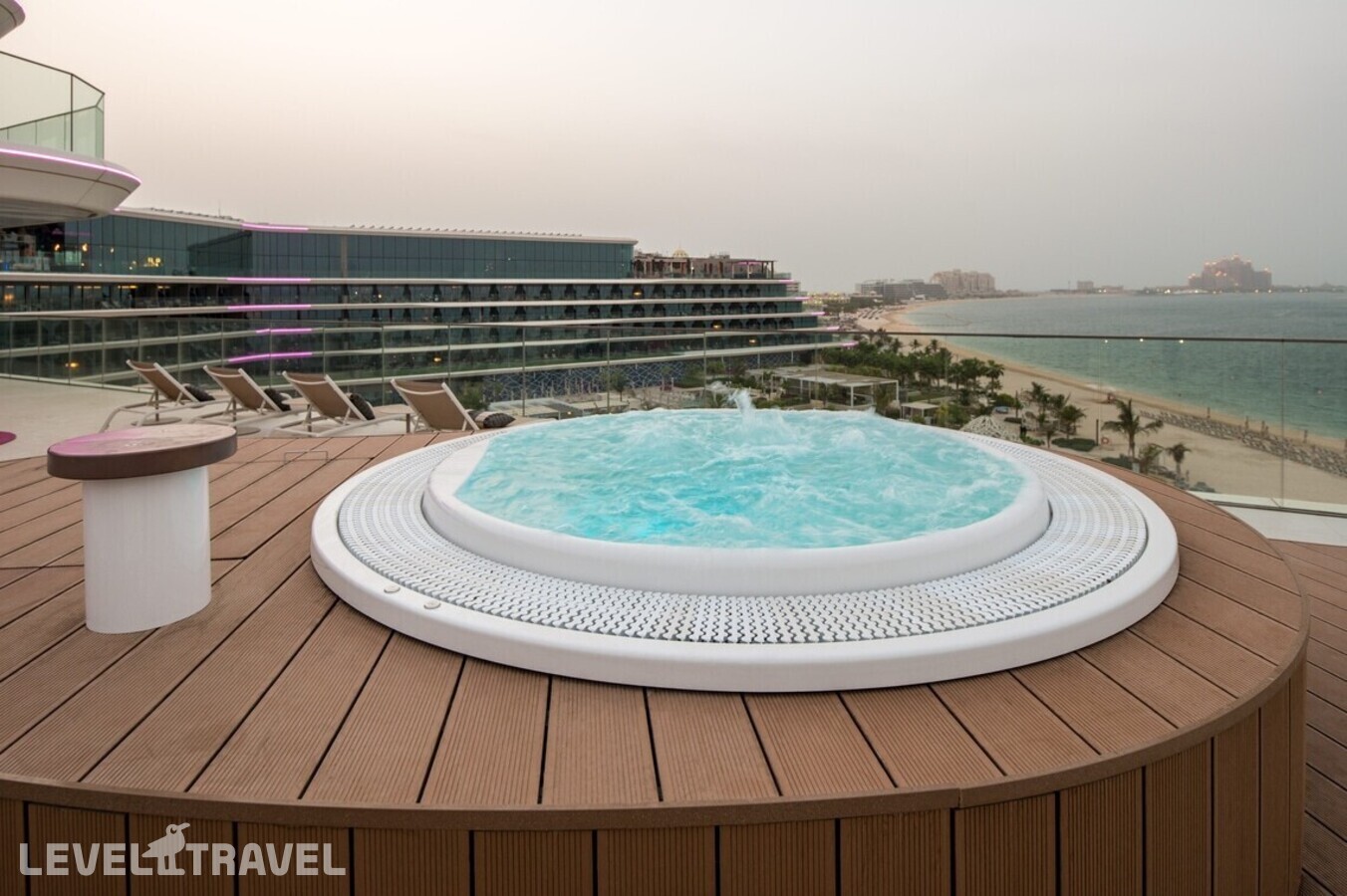 фотографии номера Люкс Extreme Wow отеля W Dubai The Palm Hotel в ОАЭ(Дубай Пальма) - фото №4