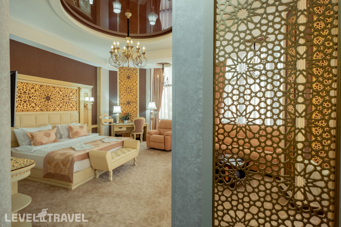 фотографии номера Двухместный Suite с видом на город двуспальная кровать отеля Dilimah Hotel в Узбекистан(Самарканд) - фото №4