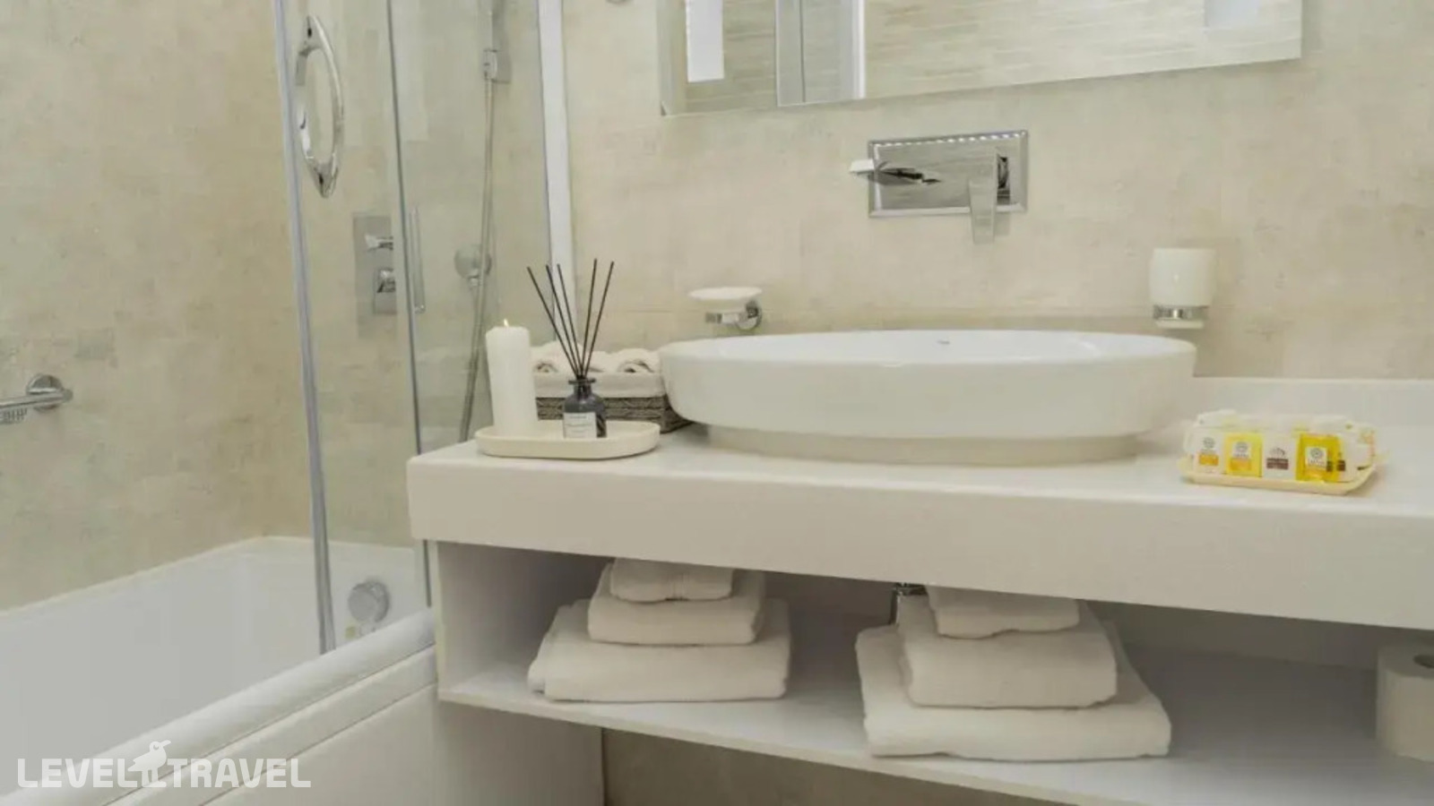 фотографии номера Двухместный Suite с видом на город двуспальная кровать отеля Dilimah Hotel в Узбекистан(Самарканд) - фото №6