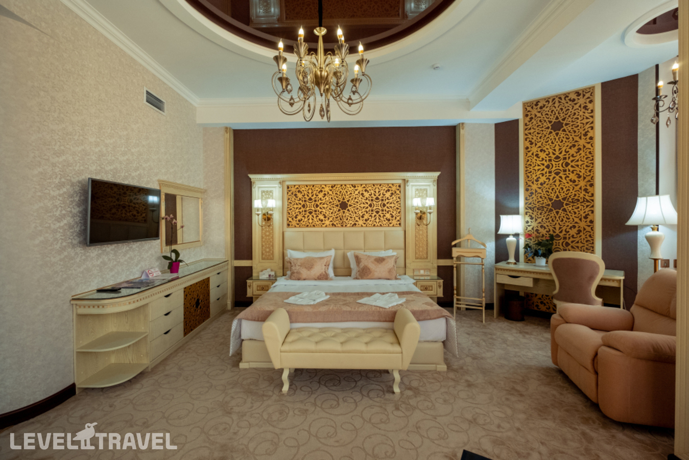 фотографии номера Двухместный Suite с видом на город двуспальная кровать отеля Dilimah Hotel в Узбекистан(Самарканд) - фото №2