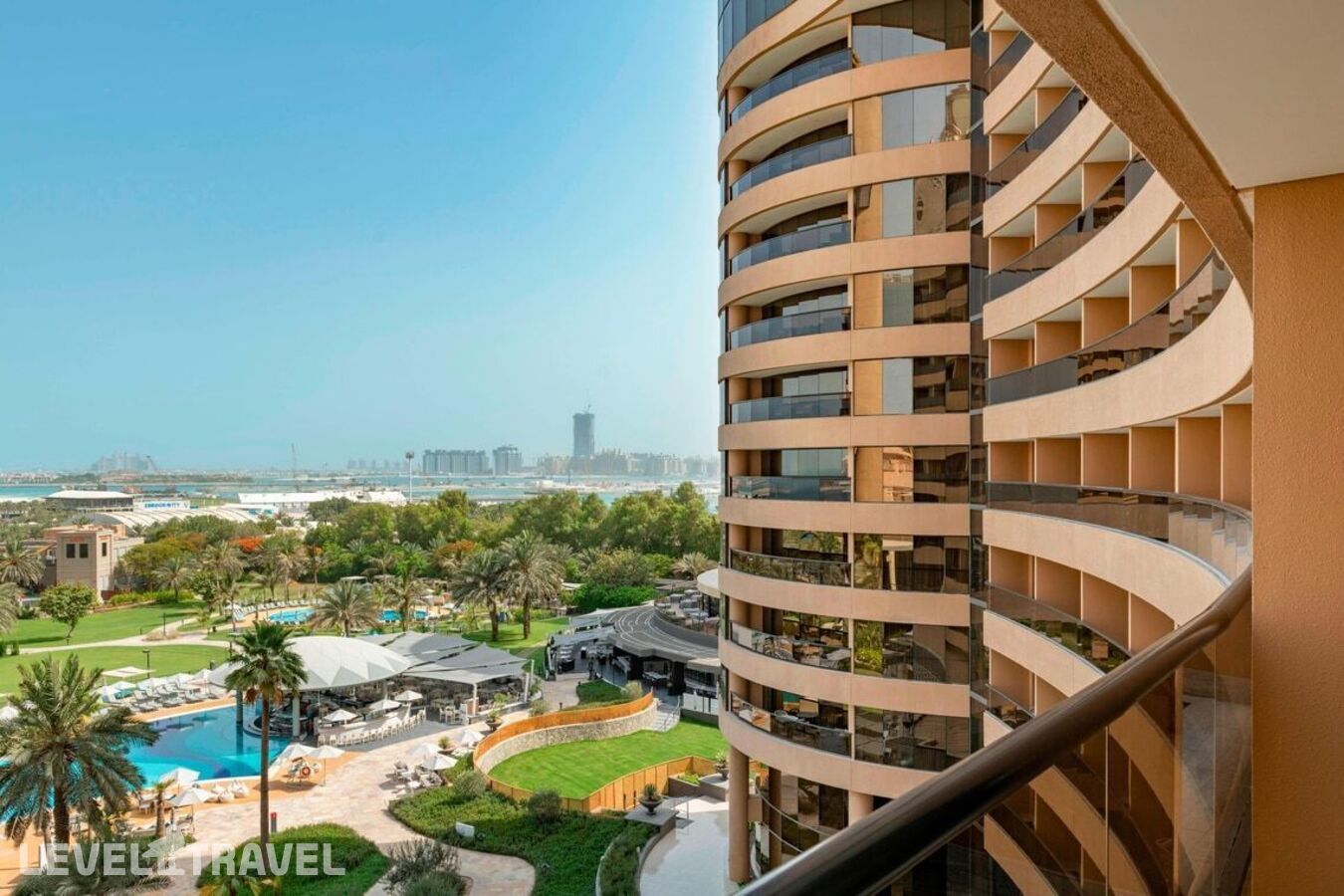 фотографии номера Делюкс с видом на окрестности отеля Le Royal Meridien Jumeirah Beach в ОАЭ(Дубай Марина) - фото №4