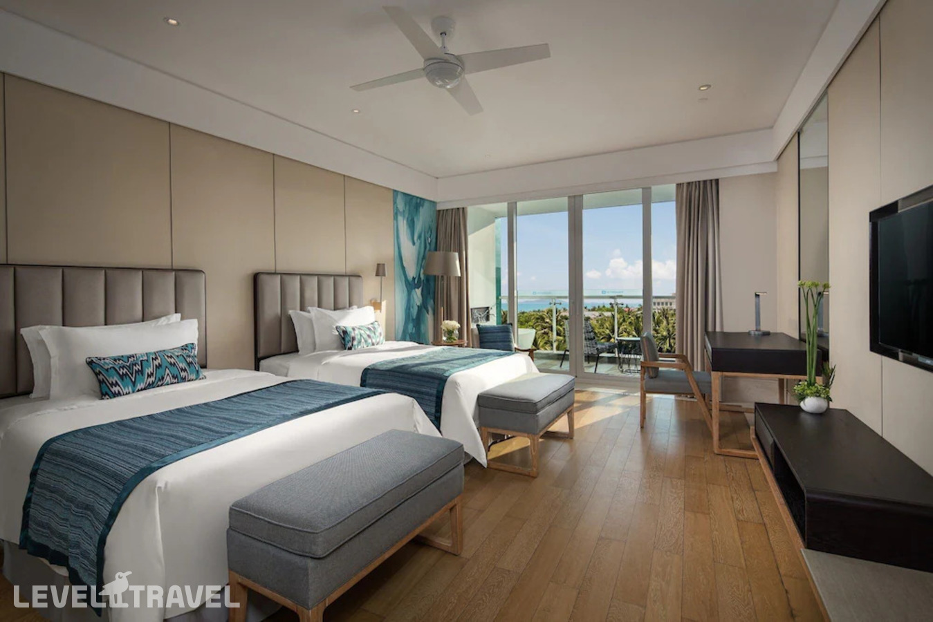 фотографии номера Делюкс с видом на океан (две односпальные кровати) отеля Wyndham Sanya Bay в Китай(Санья) - фото №1