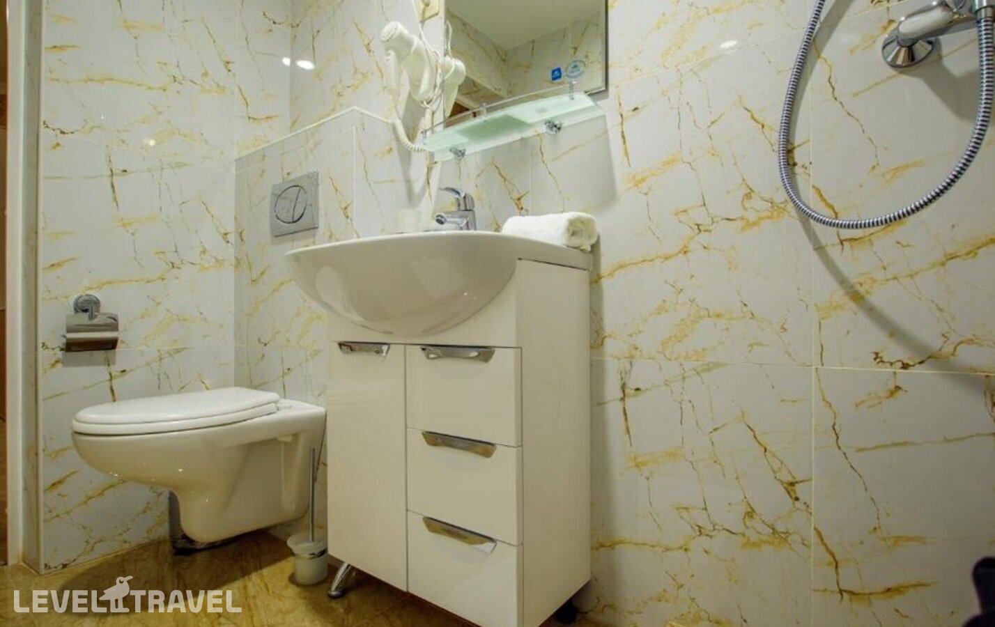 фотографии номера Апартаменты с кухней (2 комнаты) отеля Отель Атлас в Россия(Геленджик) - фото №7