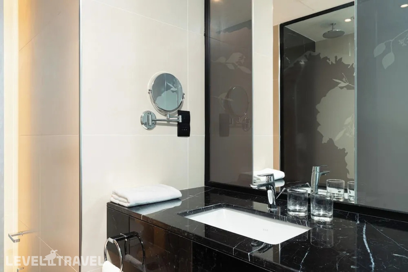 Двухместный клубный номер Deluxe двуспальная кровать — фото 6