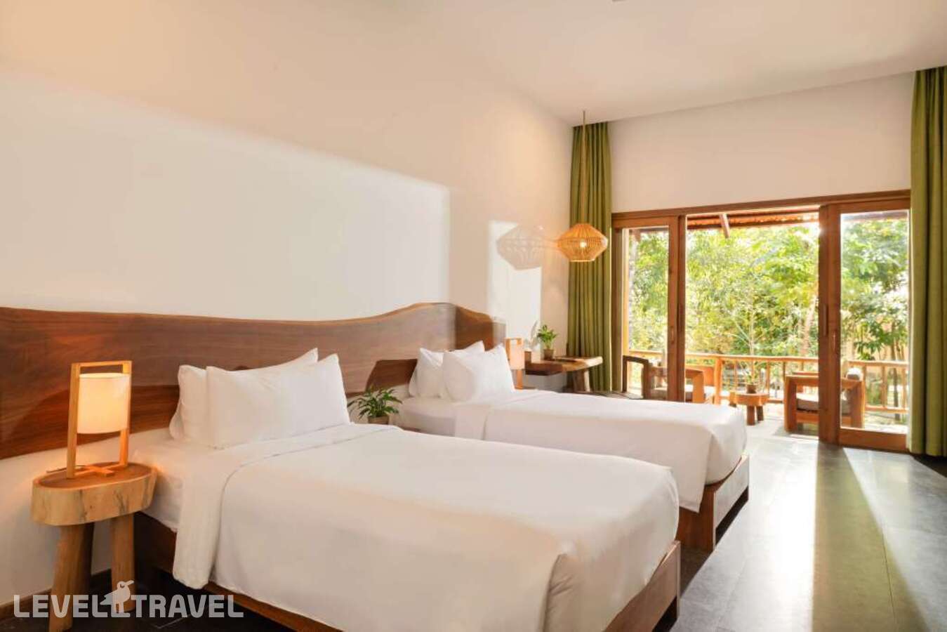 фотографии номера Вилла с бассейном Family отеля Green Bay Phu Quoc Resort & Spa в Вьетнам(Фукуок) - фото №1