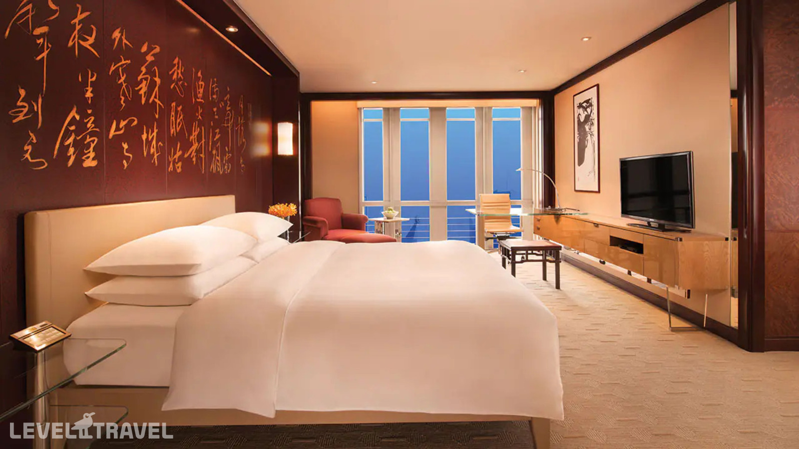 фотографии номера Гранд с видом на реку отеля Grand Hyatt Shanghai в Китай(Шанхай) - фото №1