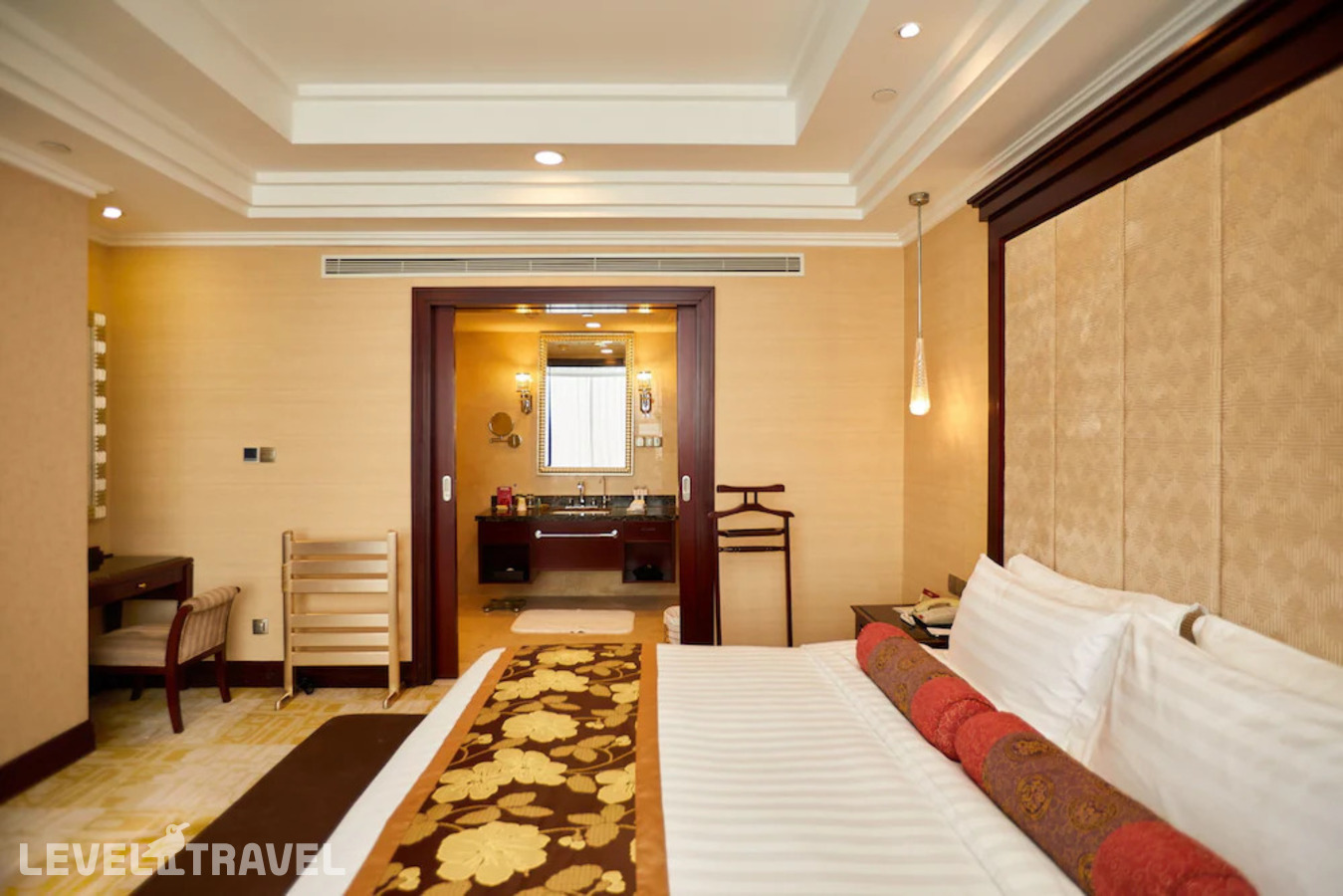 фотографии номера Люкс с видом на сад отеля Soluxe Hotel Guangzhou в Китай(Гуанчжоу) - фото №2