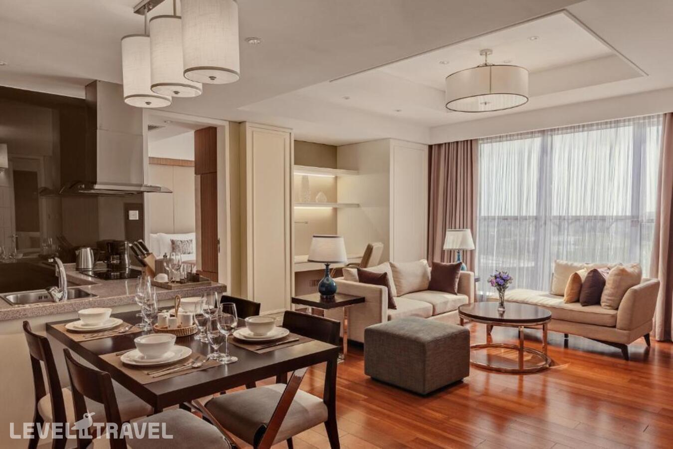 фотографии номера Люкс с видом на поле для гольфа (2 спальни) отеля Crowne Plaza Shanghai Anting, An Ihg Hotel в Китай(Шанхай) - фото №6